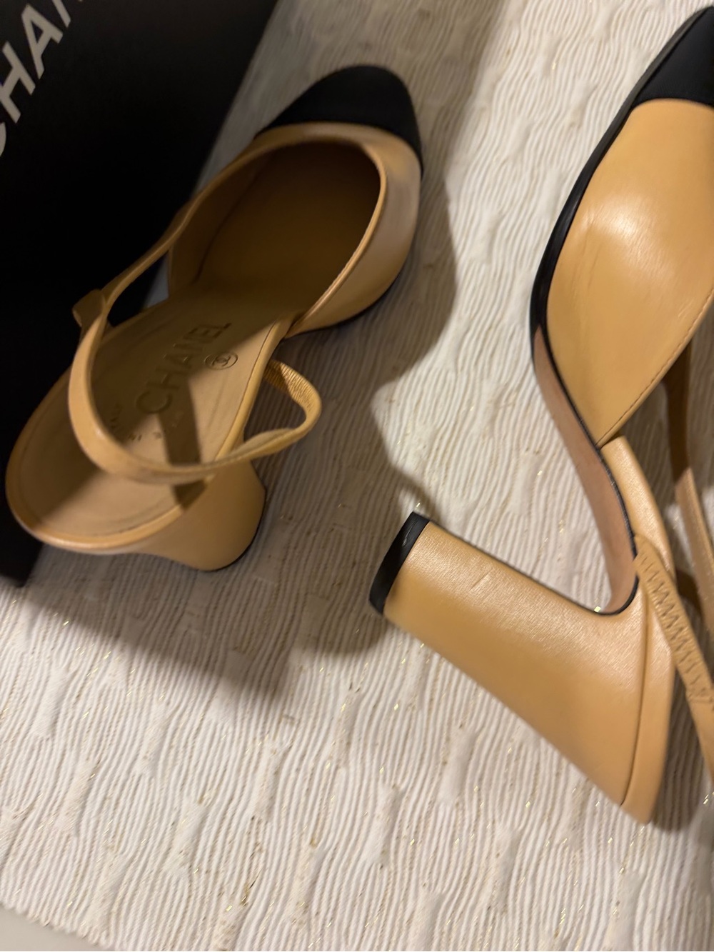 CHANEL Authentic Tan/Black Leather Slingback Block Heels Size 38 - Picture 10 of 13